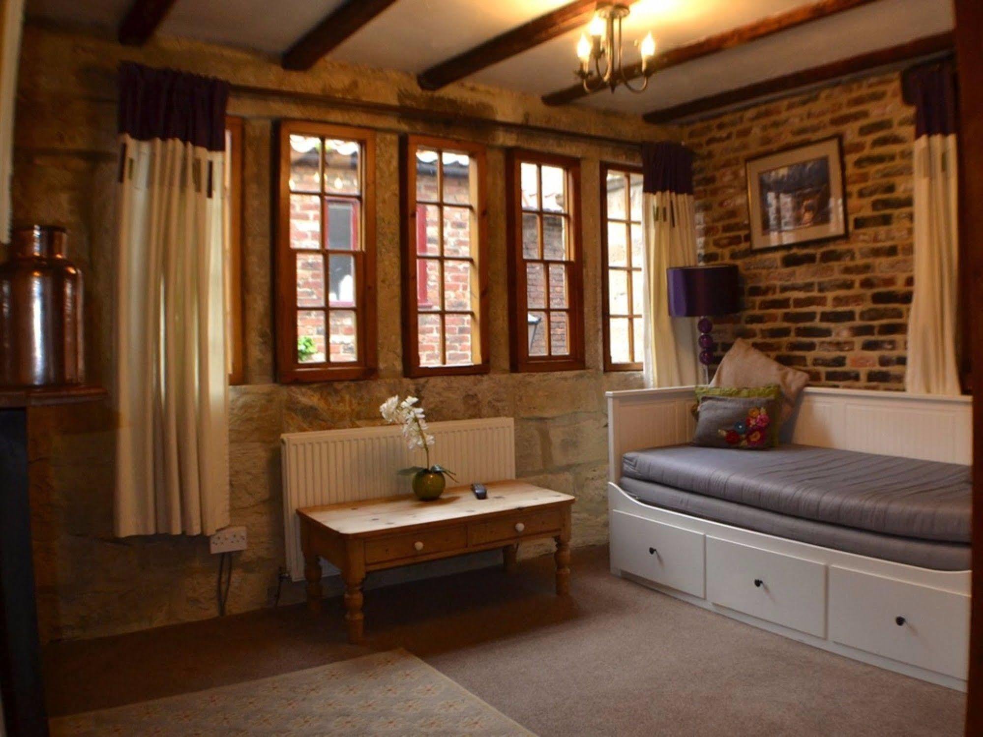 Sanders Yard 3* Whitby